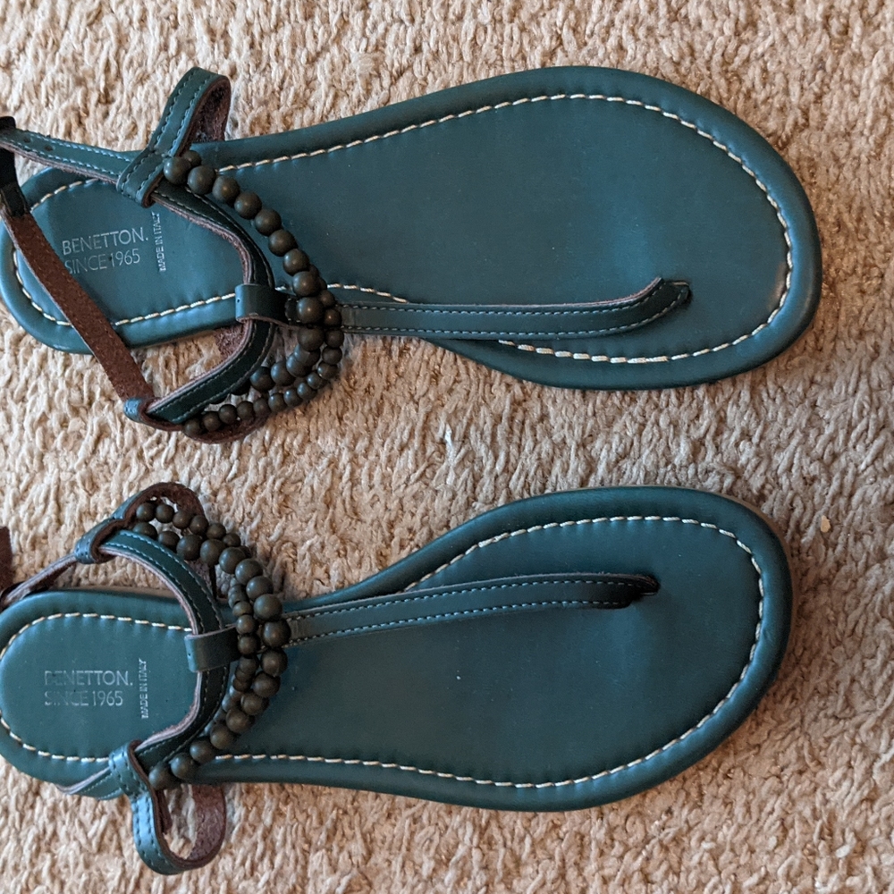 Benetton flat sandals